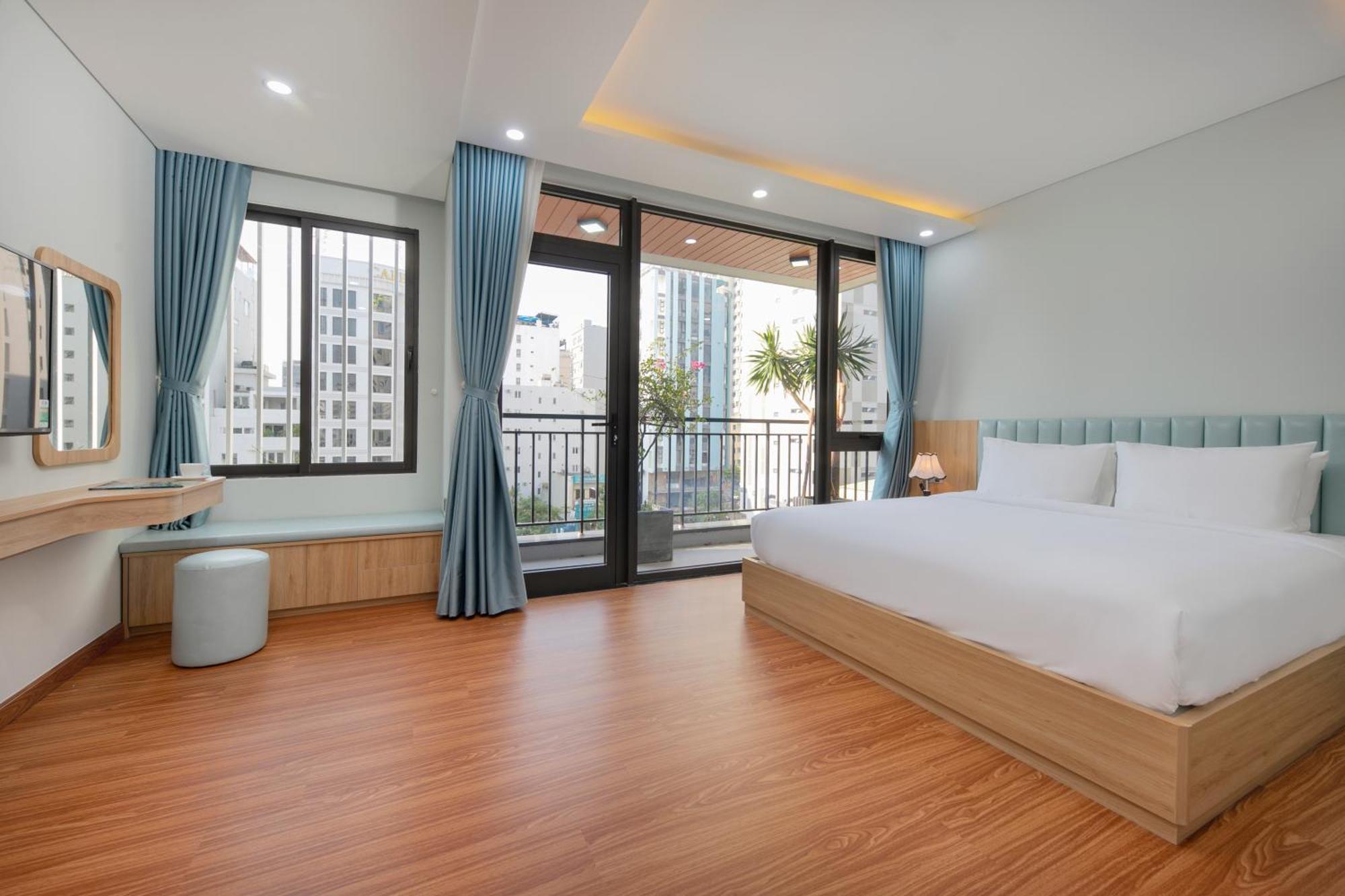 Hummer Hotel & Apartment Da Nang Beach Экстерьер фото